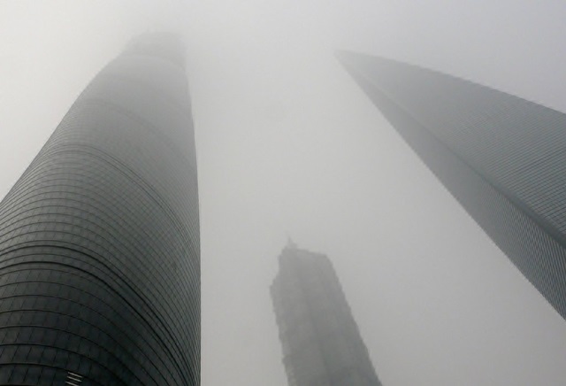上海　大気汚染4.4