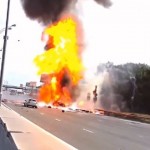 【ハイウェイ・トゥ・ヘル】高速道路でトラックが大爆発する映像