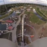 世界一高いウォータースライダーの初滑り映像