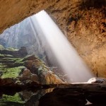 【動画】世界最大の洞窟をドローンが探検！！美しすぎるベトナムのソンドン洞